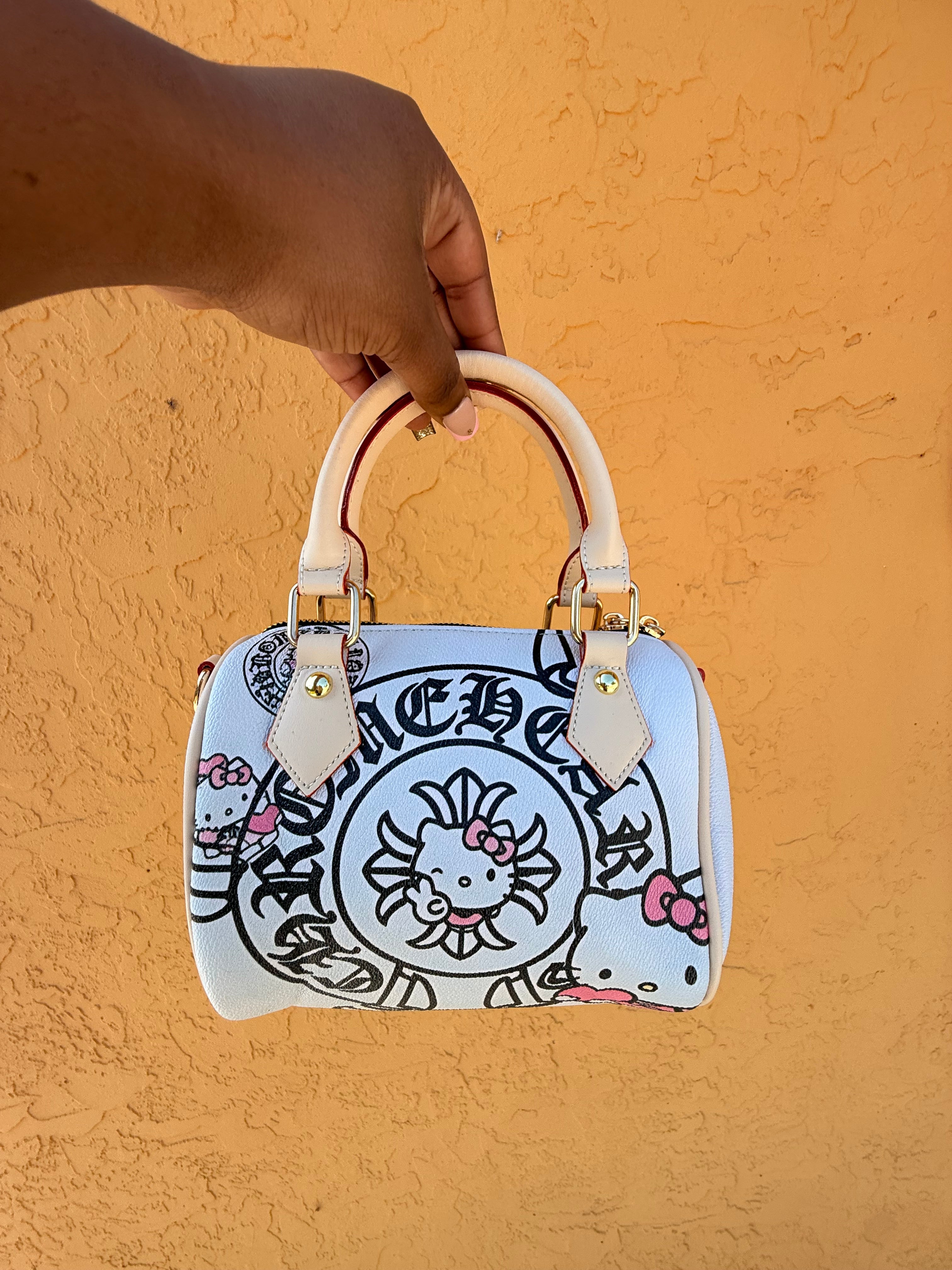 CHROME KITTY WHITE PURSE